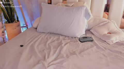 Andrea give it a thumbs up please its important  online show from March 31, 4:40 pm