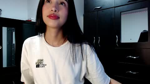 Nicole online show from June 9, 11:15 pm
