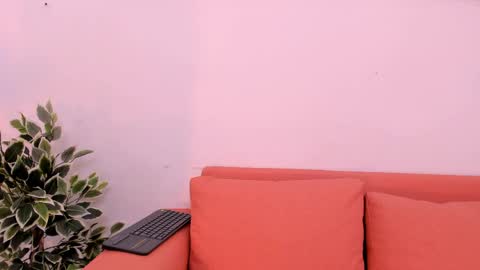 nicoll_89 online show from April 27, 1:52 pm