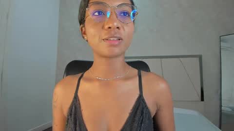 Nicol  online show from April 3, 3:13 am