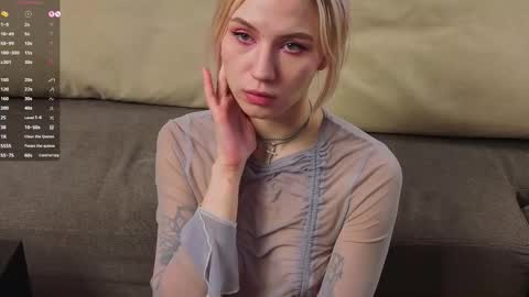 Kim online show from March 5, 8:12 am