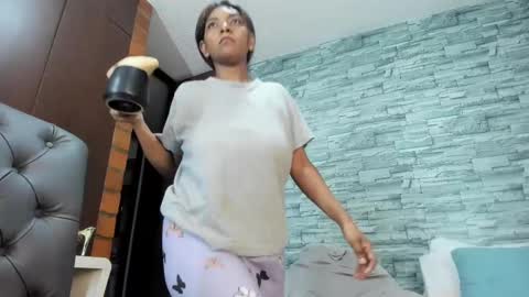 nicollesofia3 online show from March 12, 11:53 am