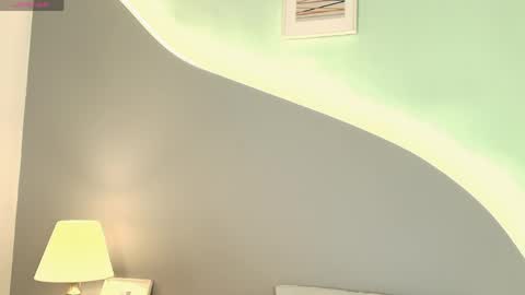 nicollevsconttei online show from April 10, 2:44 pm