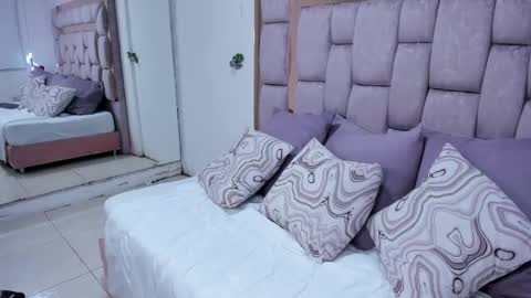 Nicol  online show from April 21, 4:08 am