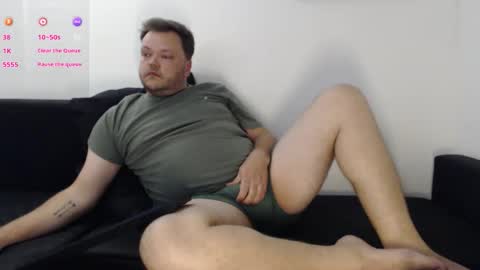 nielsgellen online show from April 24, 8:33 pm