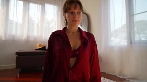 Aurora online show from April 13, 9:13 am