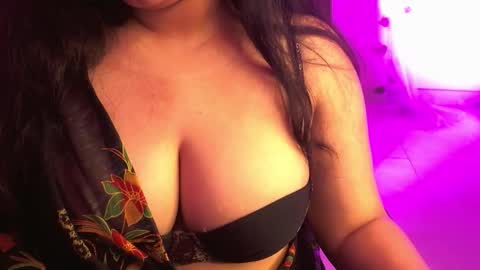 nightqueen107446 online show from March 7, 3:06 am