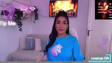 Nicolle Bustamante online show from February 9, 12:42 pm