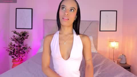 Nicole Leroy online show from January 14, 1:19 pm