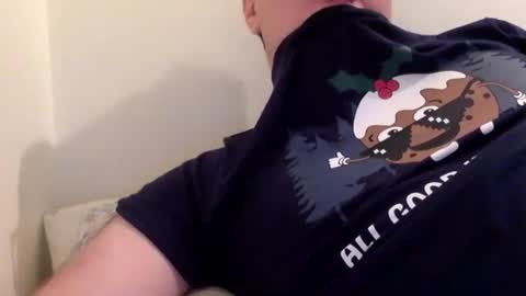 Snapshot of nijinsky11 chatting on December 6, 3:39 pm Nijinsky11 online show from December 6, 3:39 pm