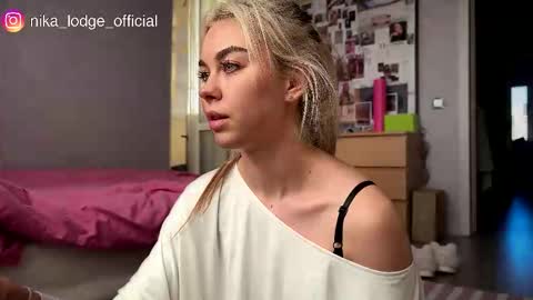 Snapshot of nika_lodge_official chatting on September 24, 2:13 pm Russian sweet baby online show from September 24, 2:13 pm