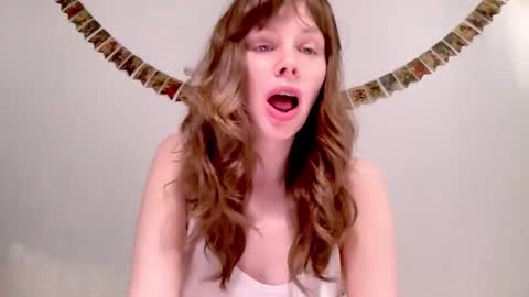 Nikki online show from December 14, 9:59 am