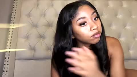 NikkiB online show from February 5, 12:10 am