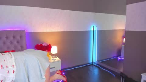 Nikki online show from November 12, 9:44 am