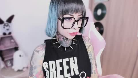 Nikki Ramone   online show from April 27, 10:57 am