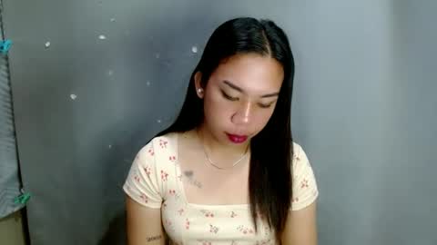 urlovelynika  online show from January 6, 11:52 pm