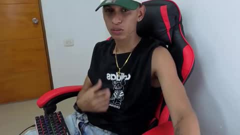 niklaus_wolf online show from February 26, 7:23 am