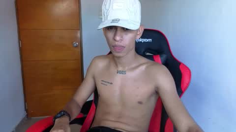 niklaus_wolf online show from February 9, 9:28 pm