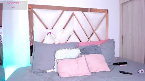 niky_vega1 online show from June 17, 4:28 am