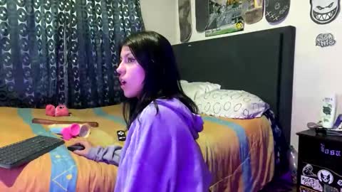 Snapshot of nikyyyy333 chatting on October 29, 11:38 pm nikyyyy333 online show from October 29, 11:38 pm