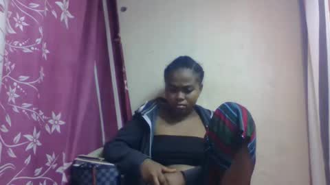 Snapshot of nilahmarie chatting on October 5, 7:21 pm nilah online show from October 5, 7:21 pm