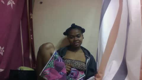 Snapshot of nilahmarie chatting on September 29, 9:41 am nilah online show from September 29, 9:41 am