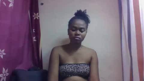 Snapshot of nilahmarie chatting on September 27, 9:29 am nilah online show from September 27, 9:29 am