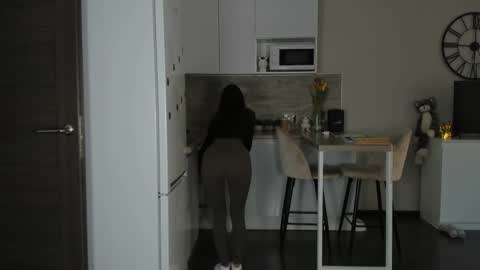 Bella online show from March 11, 2:20 pm