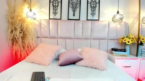 nina__ford online show from October 6, 8:48 pm