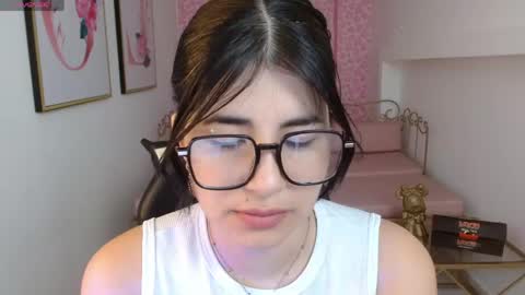 Nina online show from April 15, 1:36 pm