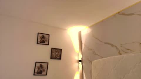  N I N A online show from November 16, 3:47 pm