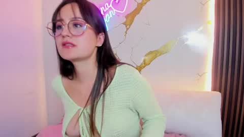 Nina online show from May 11, 2:45 pm