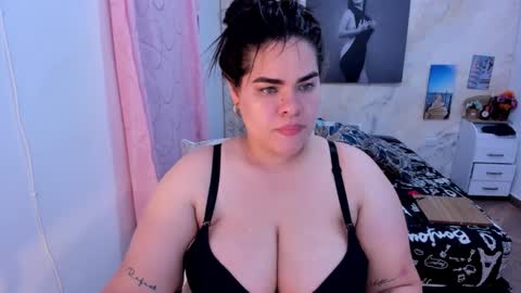 NinaFuentes online show from February 1, 3:36 am