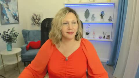 ninastarle online show from May 5, 1:28 pm