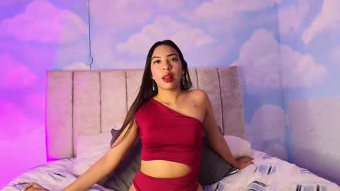 ninawesst online show from March 7, 2:33 am