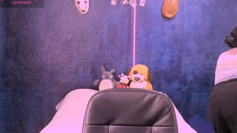 Nina online show from December 2, 2:03 pm