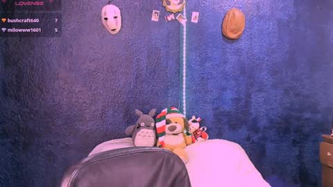 Nina online show from December 9, 6:35 pm