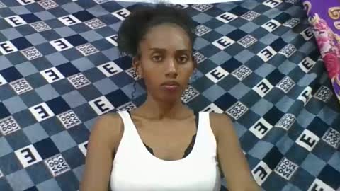 ninie246746 online show from February 27, 9:46 am