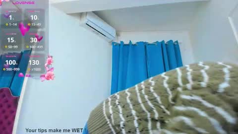 nina dee online show from December 22, 4:41 am