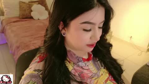 Nina online show from March 18, 1:06 pm