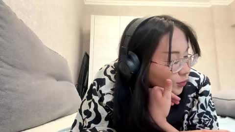 Nira online show from April 17, 11:45 am