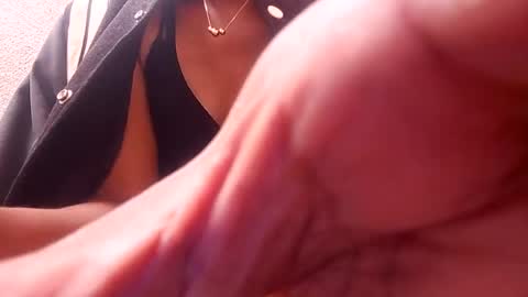 nirina233342 online show from July 13, 7:56 am