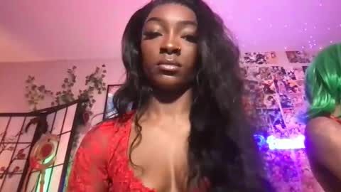 NIVIA WOLFE online show from December 14, 5:36 pm