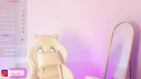 Nicki  online show from May 29, 2:31 am