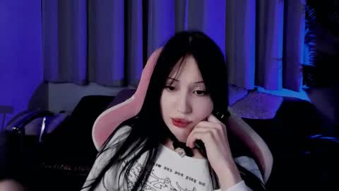 nnnnorooo online show from December 14, 8:37 pm