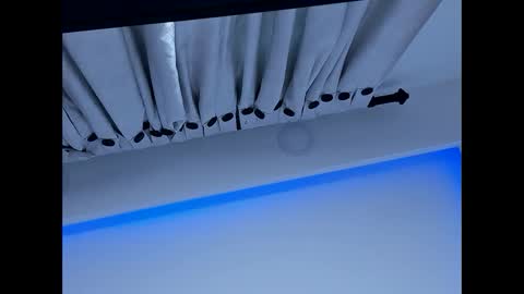 Noa online show from December 19, 2:51 am