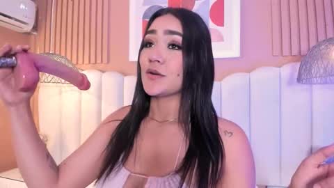 Noa online show from March 21, 3:01 am