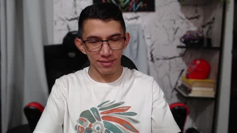 Snapshot of noah_89r chatting on December 8, 7:15 am Sebastian online show from December 8, 7:15 am