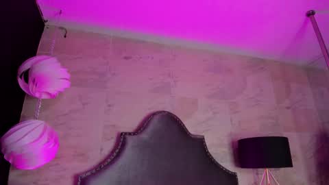 Zoe  online show from May 6, 3:23 am