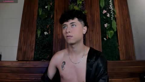 noah_dupont_ online show from February 19, 12:26 pm